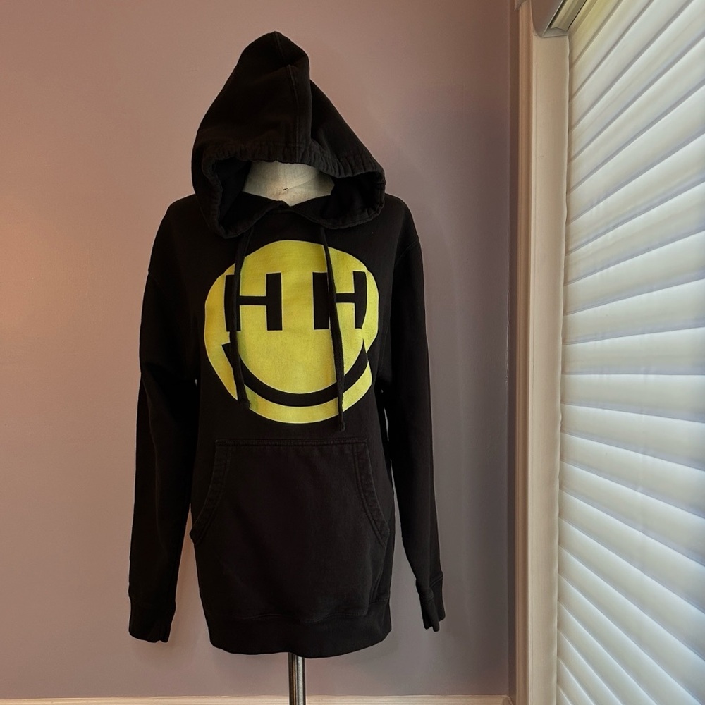 Happy Hippie Foundation Miley Cyrus Unisex Black Pullover Hoodie Smiley Face S